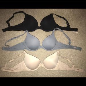 Victoria’s Secret Pink bra